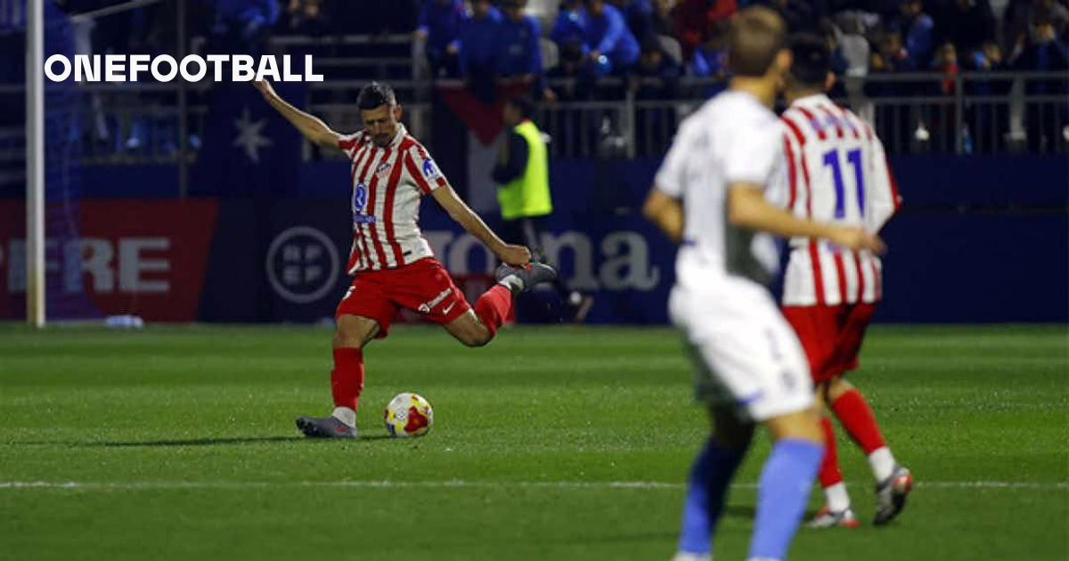 Lenglet presenta un esguince en la rodilla, pero el Atlético de Madrid asegura que no es una lesión seria.
