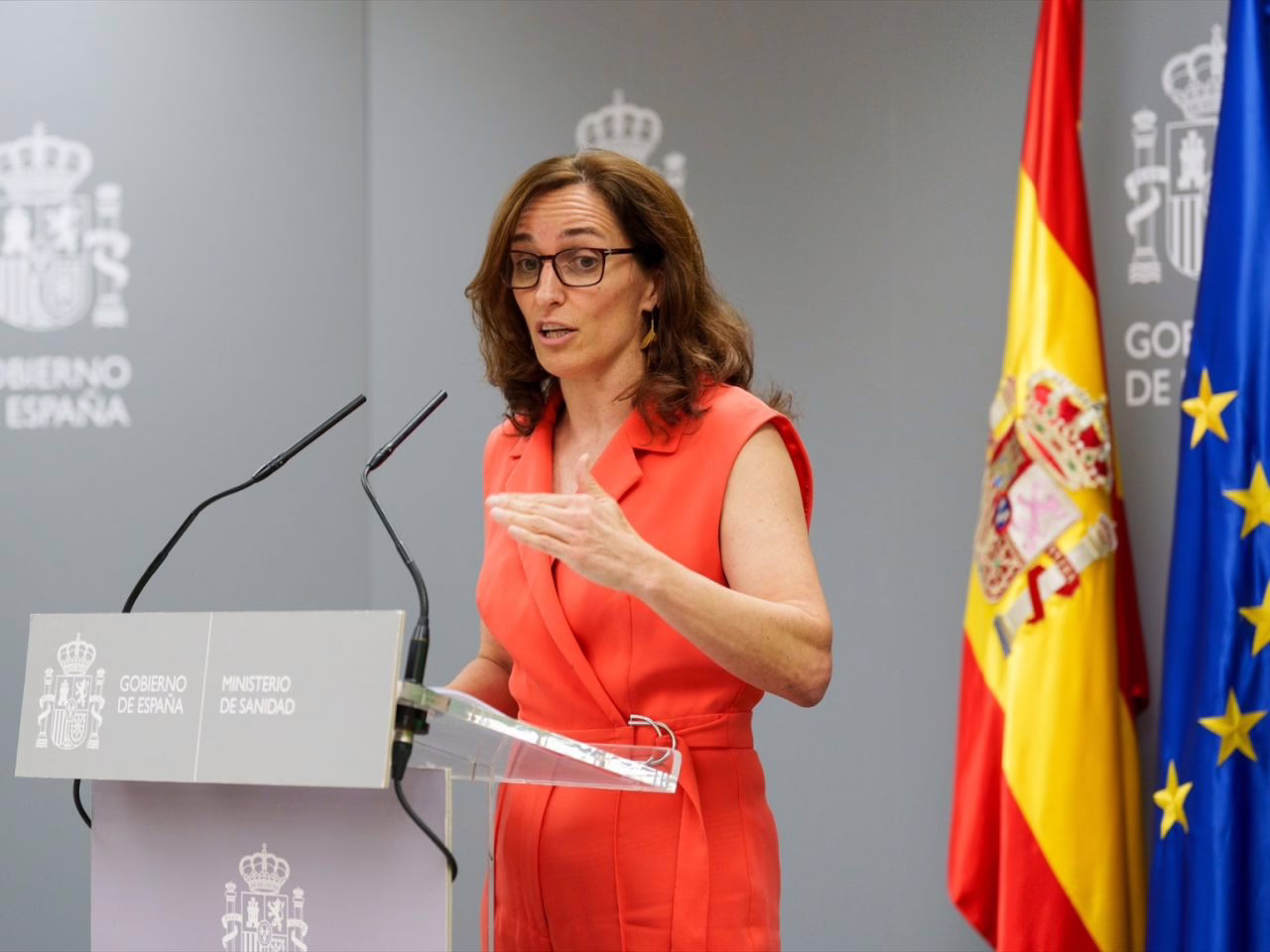 Sanidad establece un protocolo unificado para la gripe y el COVID-19 con cuatro categorías de riesgo.