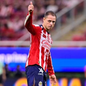 José Ramón defiende al Chicharito en el programa deportivo Plano Deportivo.