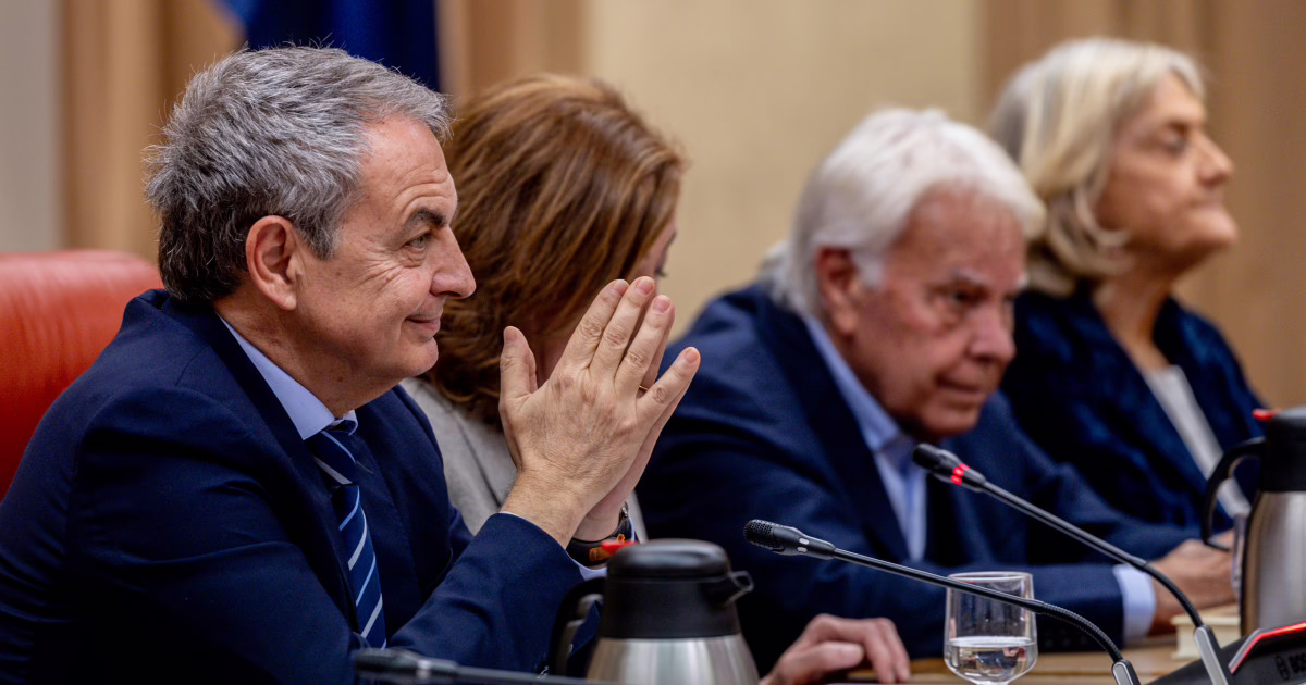 Almeida afirma que Zapatero actúa como un criminal al utilizar teléfonos móviles de prepago.