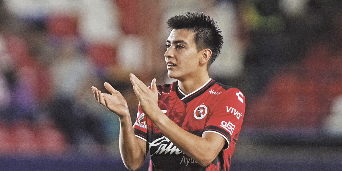 Gilberto Mora se destaca con coraje en la Liga MX.