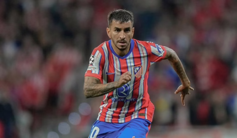 “Un momento inaudito”: El día en que Ángel Correa anotó un gol desde el banco.