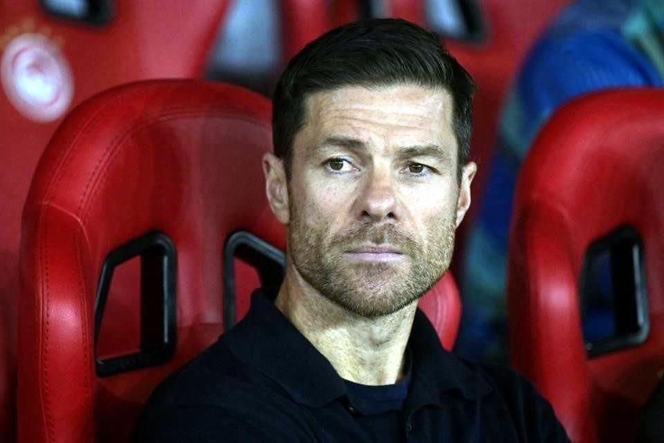Xabi Alonso mencionó que queda mucho por jugar y no quiso hacer caso a rumores sobre que se juega su puesto en el banquillo del Real Madrid.