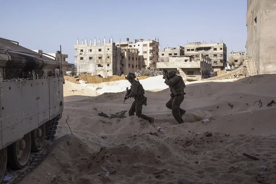 Israel elimina a dos palestinos que traspasaron la 'frontera amarilla' en Gaza.