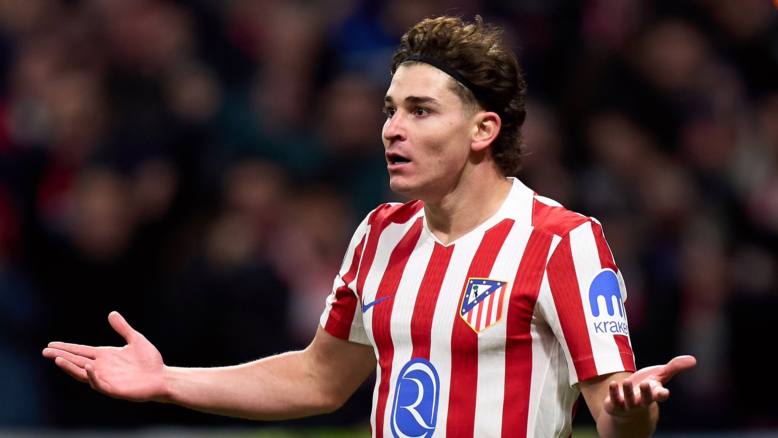 ¿Abandonar el Atlético para unirse al Barcelona? Julián Álvarez se pronuncia sobre las especulaciones futuras, afirmando que tiene 'potencial para crecer'.
