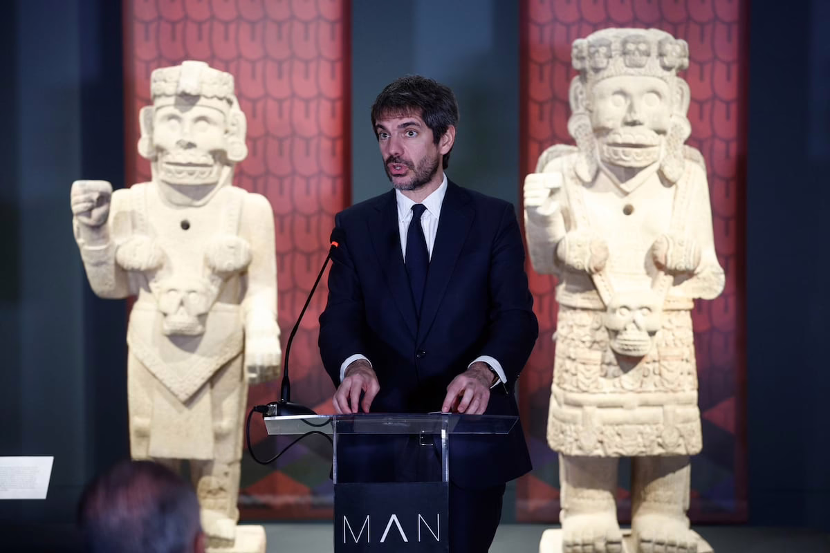 Urtasun presenta la exposición final de arte indígena mexicano en Madrid: “No hay que temer a la palabra perdón” | Cultura