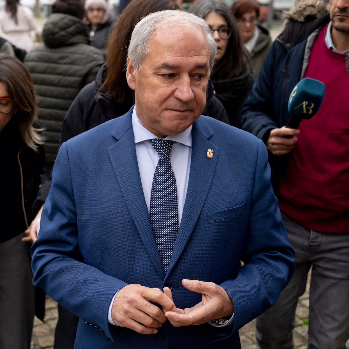 Renuncia del socialista José Tomé ante las denuncias de acoso sexual y el impacto político que se genera entre Galicia y Madrid | El PAÍS Exprés