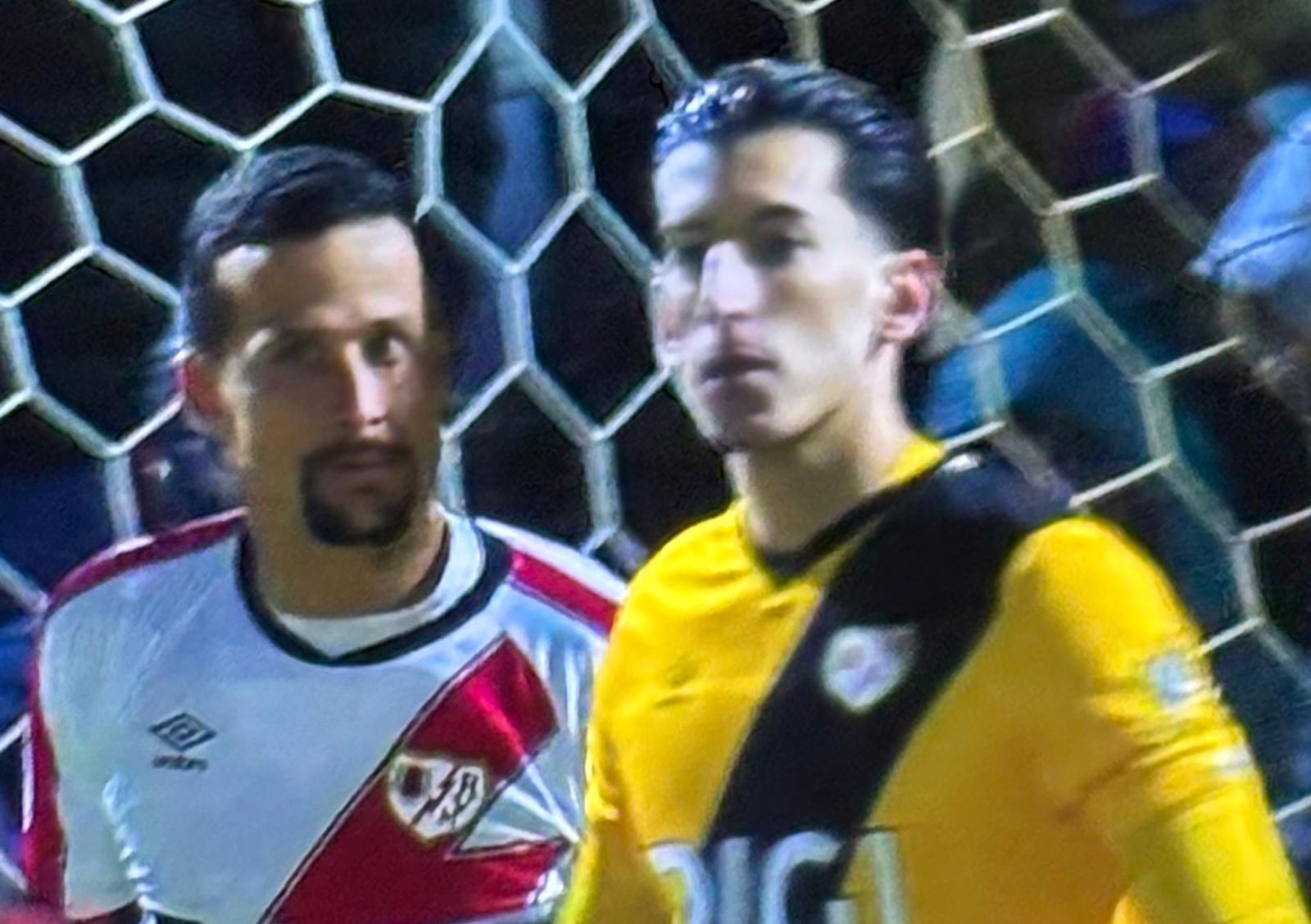 Luiz Felipe regresó al campo como titular después de 81 días.
