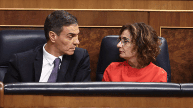 El Gobierno trata de atajar el escándalo del 'caso Salazar' con el cese de su número dos en la Moncloa