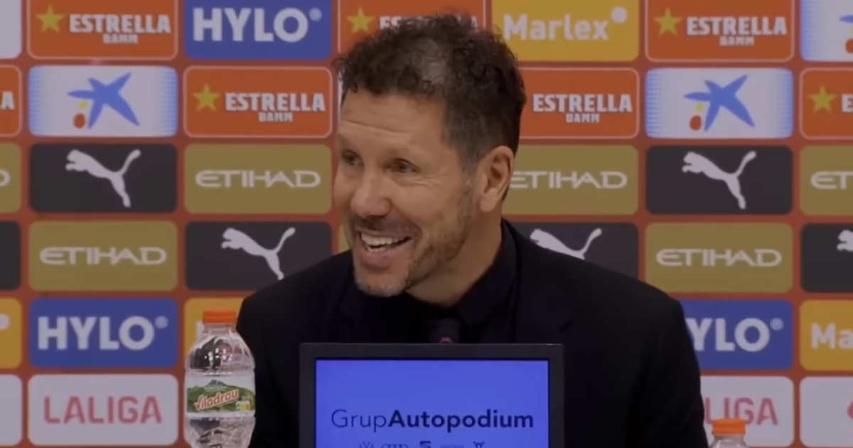El gesto de Cholo Simeone hacia un periodista tras la victoria del Atlético de Madrid frente al Girona.