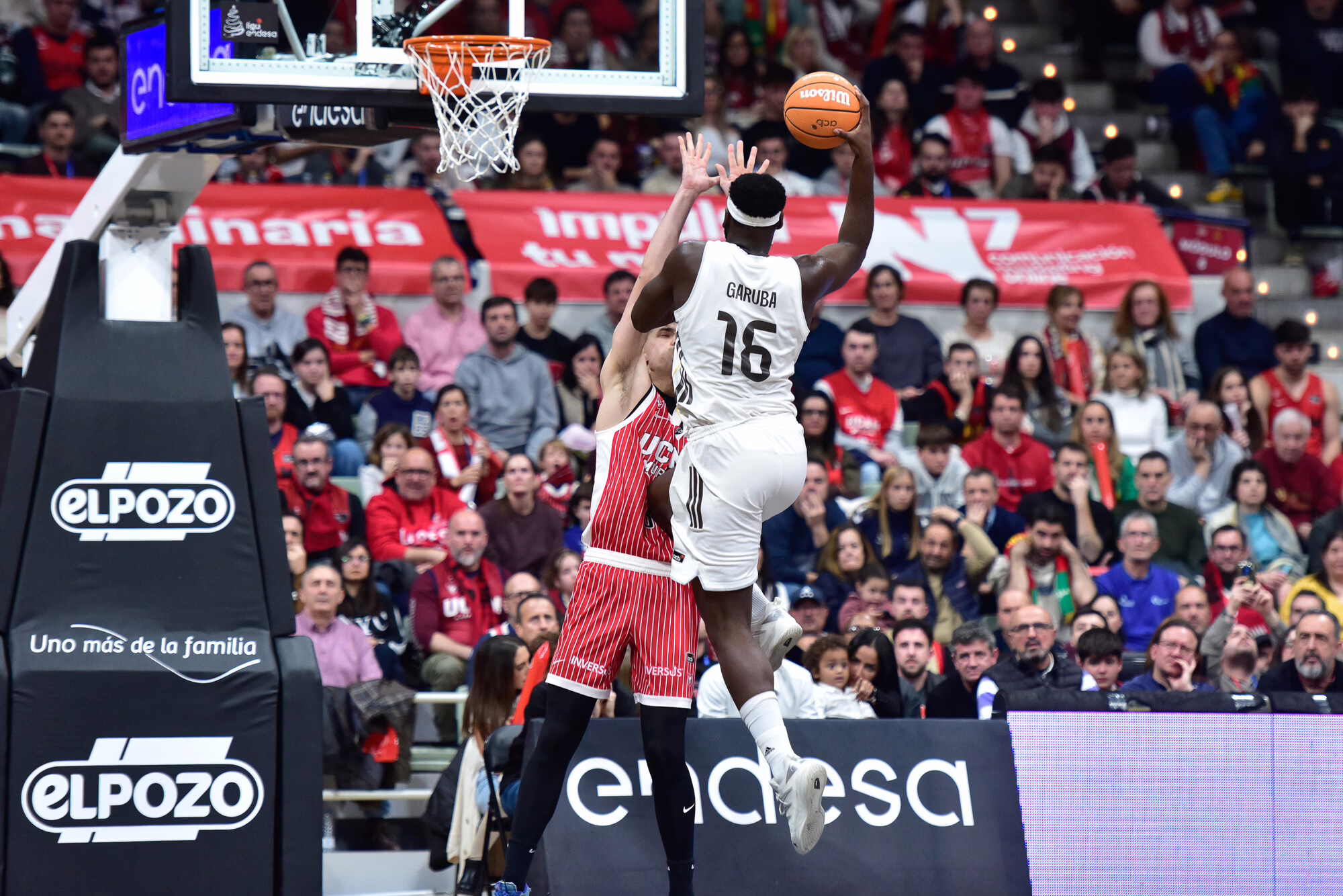 Crónica | El Real Madrid afianza su liderazgo en Murcia (80-91)