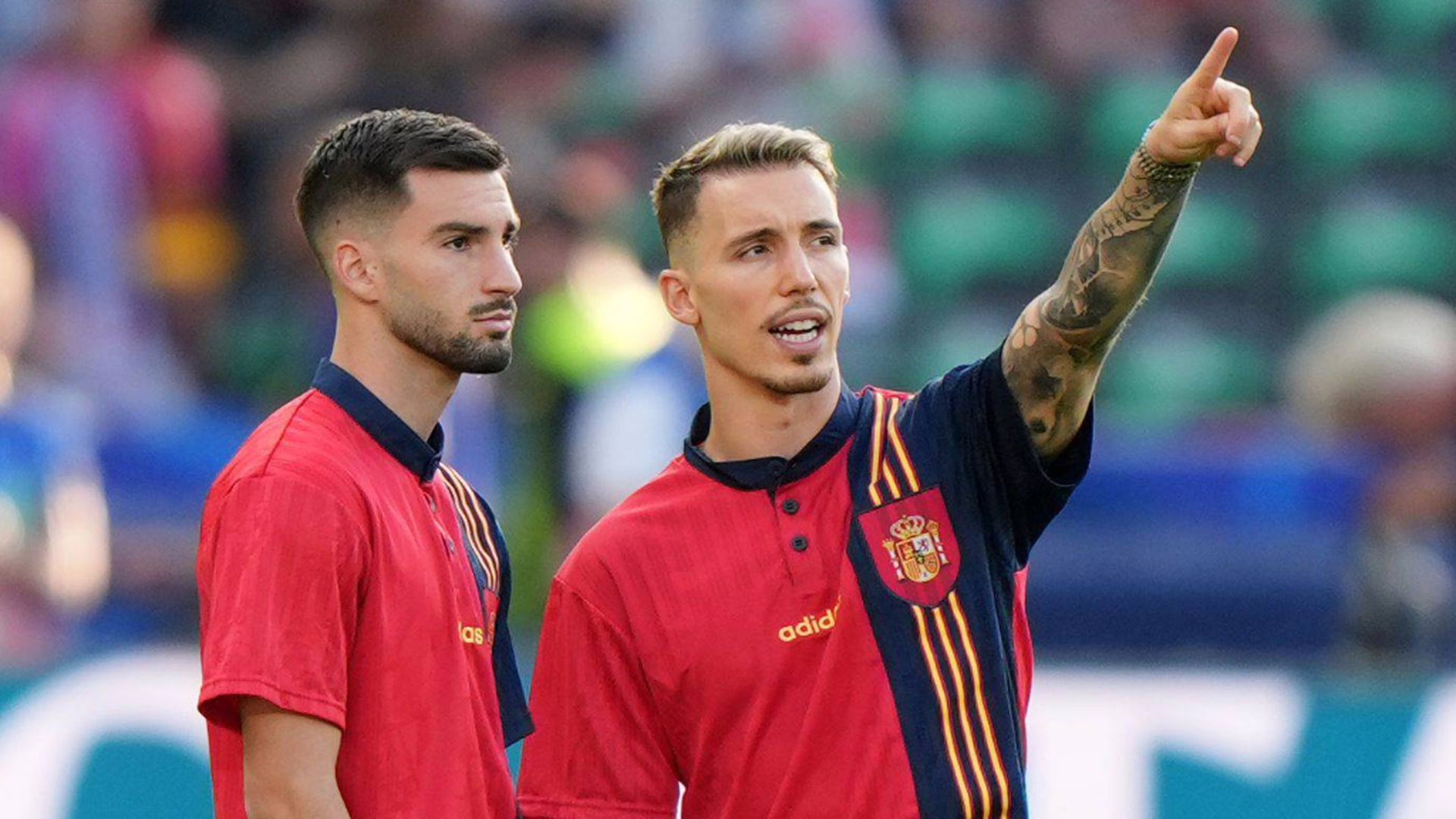 Álex Baena y Grimaldo avivan las especulaciones sobre su posible traspaso al Atlético de Madrid.