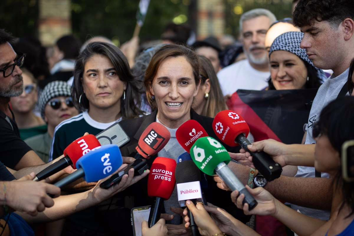 Mónica García no respeta los plazos del MIR y genera incertidumbre sobre la fecha del examen.