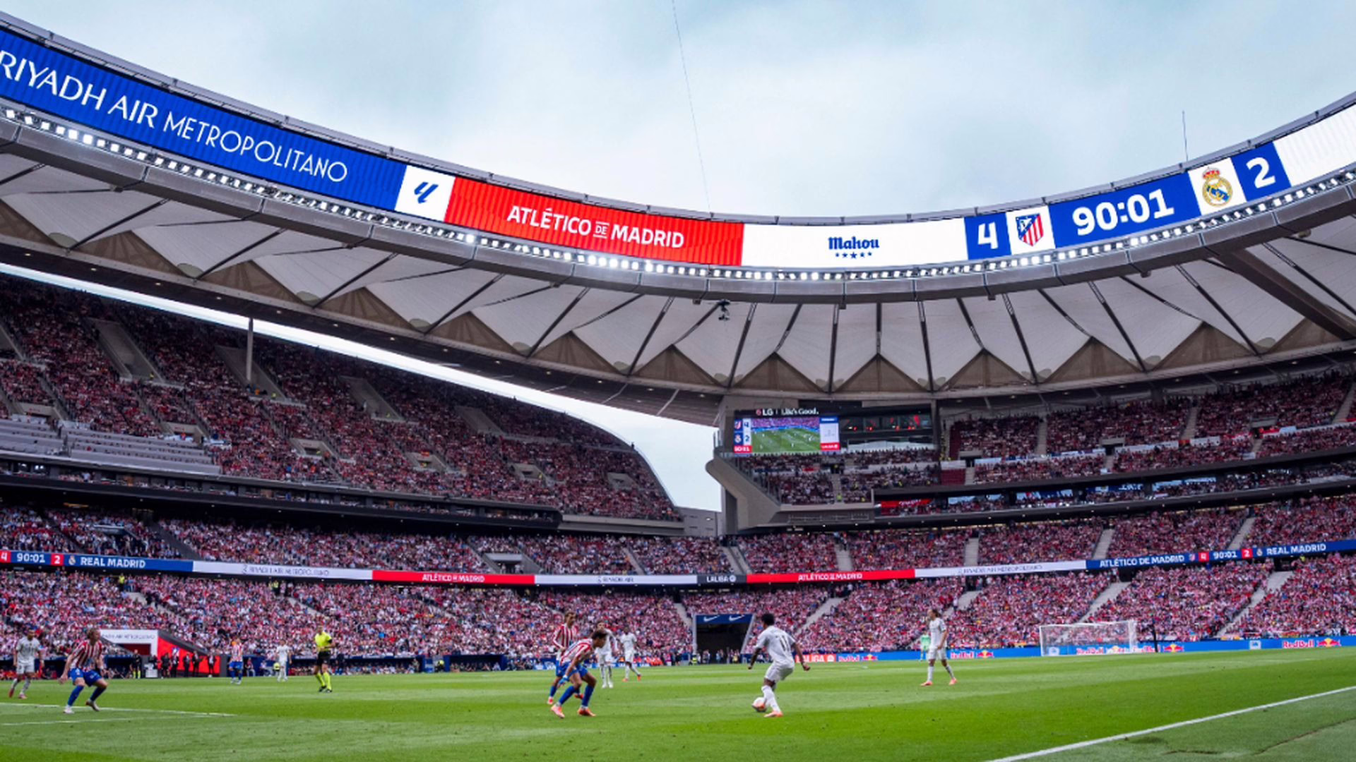 ¿Cómo se realizó la construcción del Sky Ribbon del Atlético de Madrid?