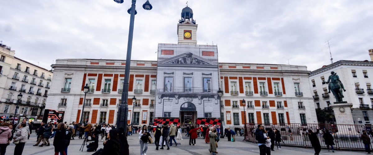 Ayuso reafirma su rechazo a la Ley de Memoria y reitera que no se instalará una placa en Sol.
