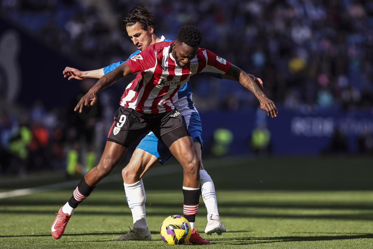 El Espanyol intenta consolidar su quinto lugar en San Mamés.