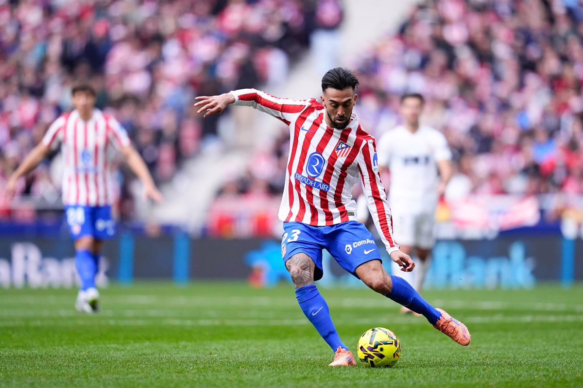 Nico González padece una lesión muscular a solo dos semanas de la Supercopa de España.