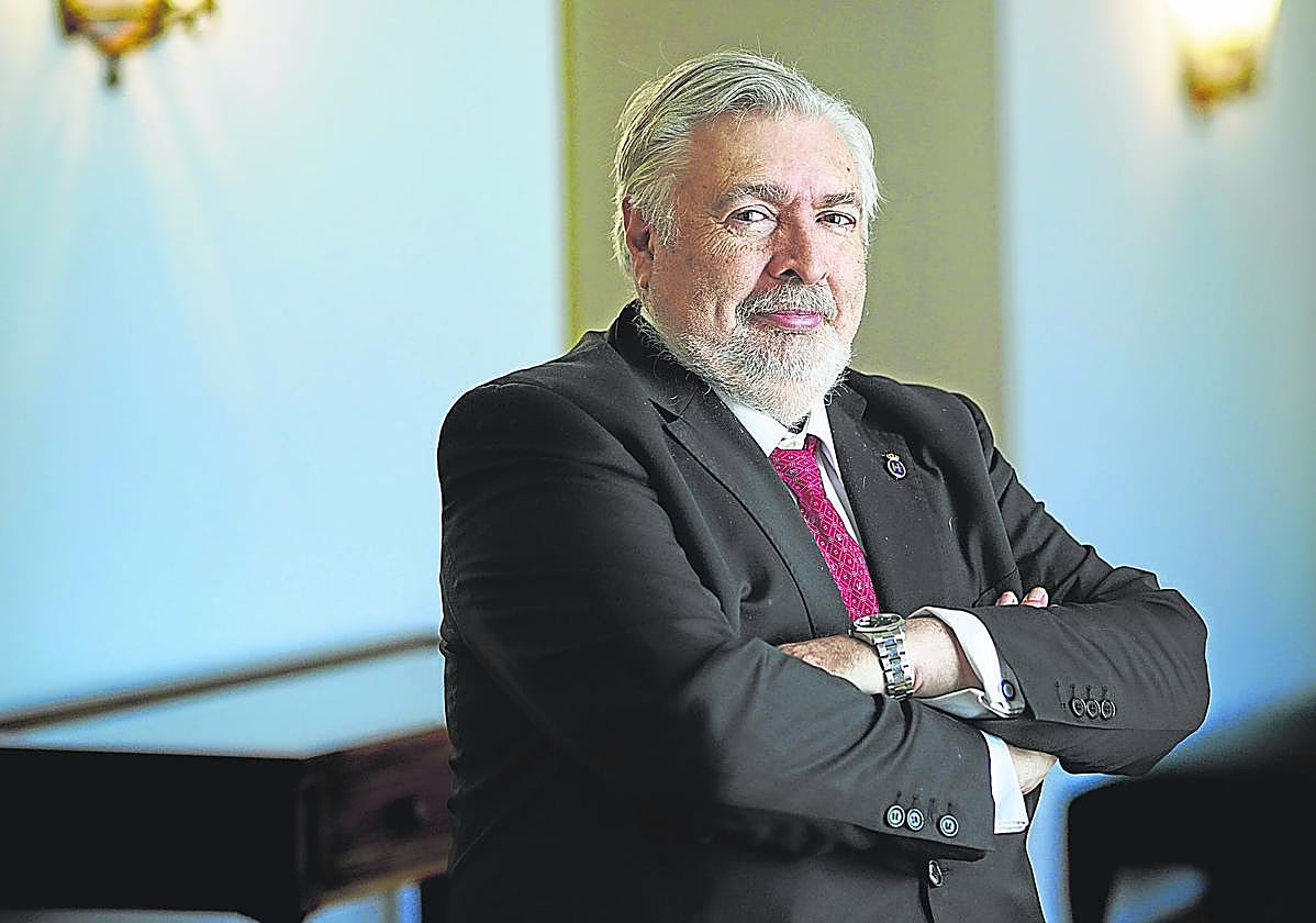 Antonio Luis Doadrio, Presidente del Instituto de España y de la Real Academia de Farmacia: "Debería prohibirse la homeopatía".