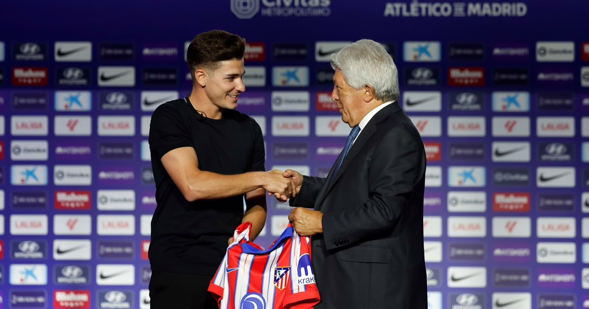 El respaldo del presidente del Atlético de Madrid a Julián Álvarez antes de la Supercopa de España.