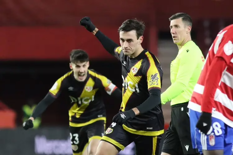Rayo Vallecano supera al Granada y se clasifica para los octavos de final de la Copa del Rey | XEU Deportes