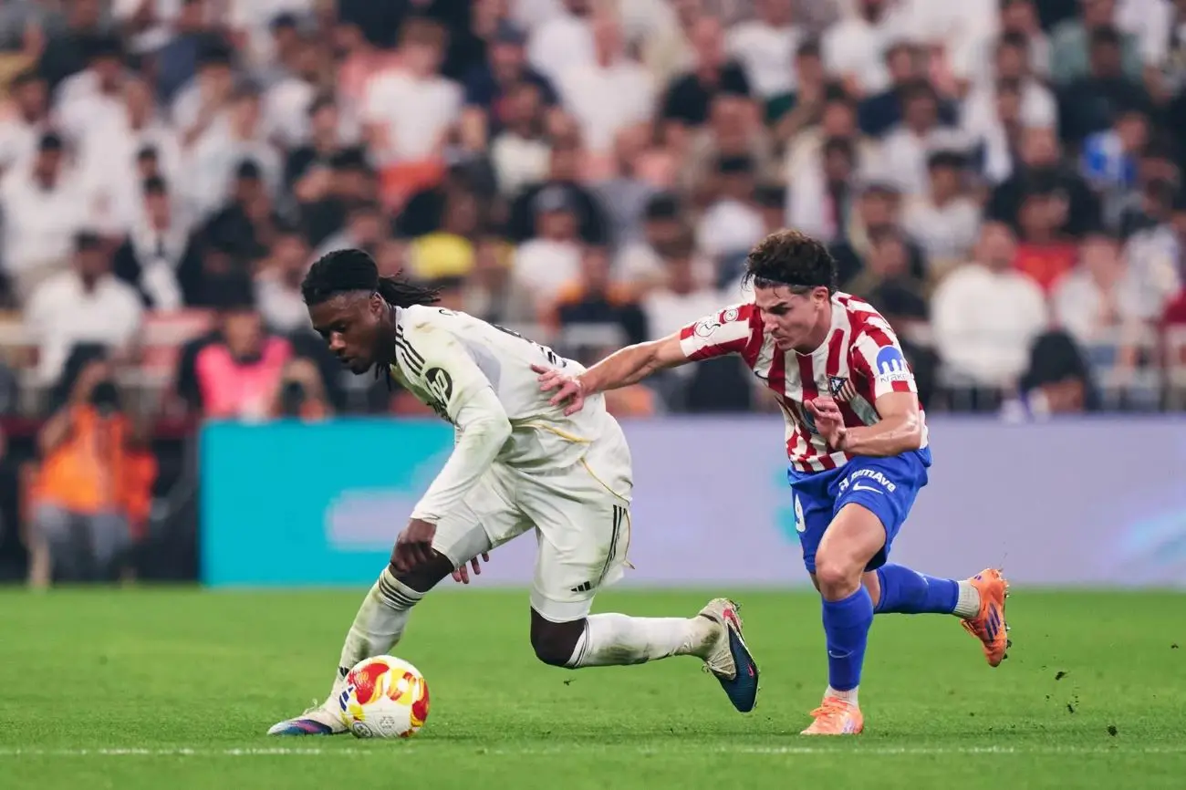 Atlético de Madrid - Real Madrid. Pugna entre Camavinga y Julián Álvarez