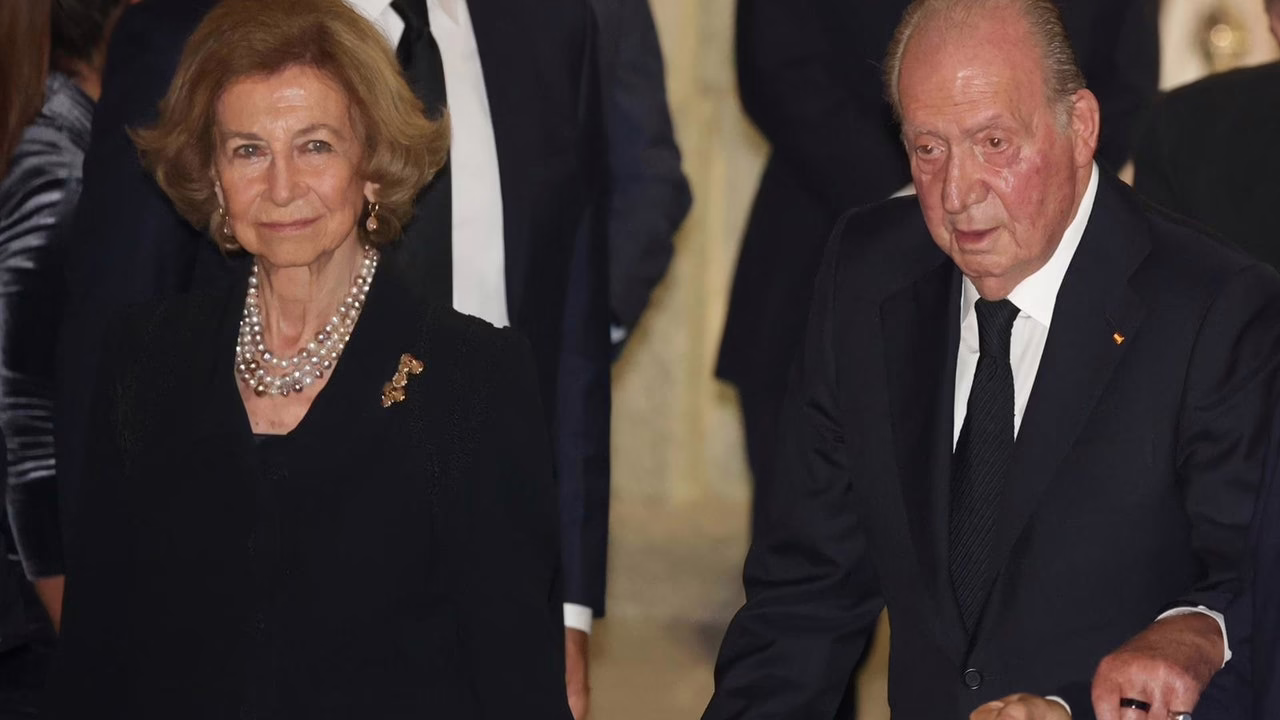 La Familia Real, sin la presencia de Juan Carlos I, dará homenaje a Irene de Grecia en Madrid.