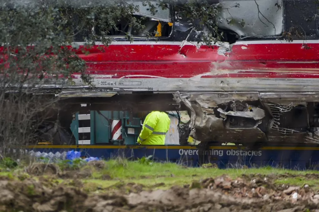 Accidente ferroviario en Barcelona y Córdoba: últimas novedades en vivo | El Govern mantiene suspendido el servicio de Rodalies sin especificar la fecha de reanudación.