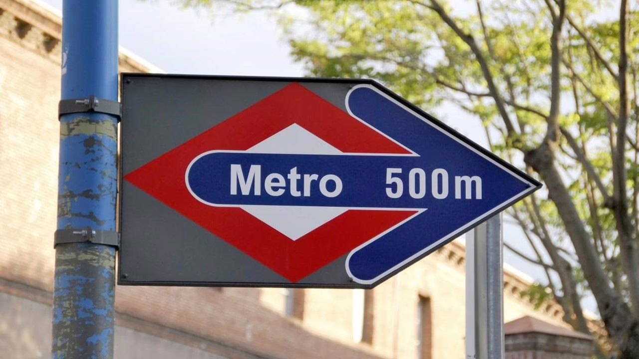 Interrumpido el servicio de la Línea 8 de Metro entre Aeropuerto y Barajas debido a un problema en un tren.