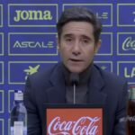 Marcelino García Toral, entrenador del Villarreal CF, analizando la derrota ante el Real Madrid en sala de prensa.
