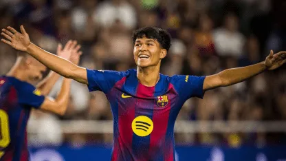 El cuádruple asesinato que sufrió su familia, la comparación con Iniesta y su salida del Barcelona: la historia de Dro Fernández