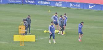 El equipo de Simeone se ejercitó con solo siete jugadores del primer equipo.