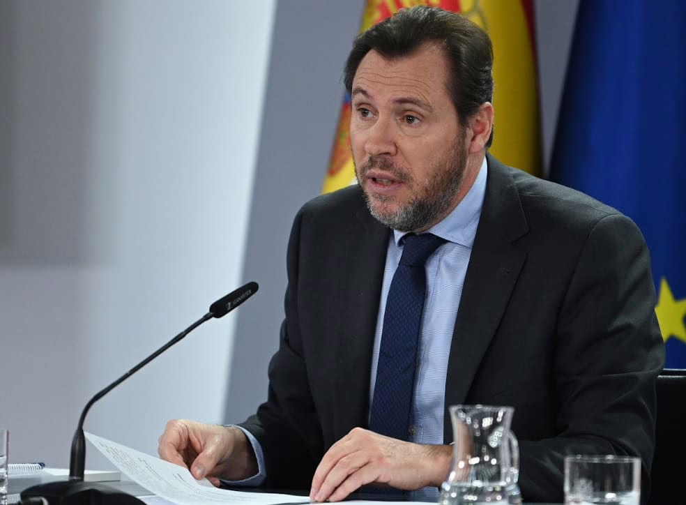 La caída de la inversión en Transportes desde 2023 intensifica la controversia tras el accidente de Adamuz.