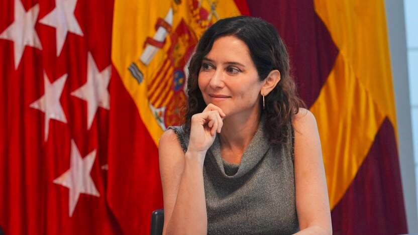 Isabel Díaz Ayuso respalda a María Corina Machado y pide que se aclare la función de Zapatero en Venezuela.