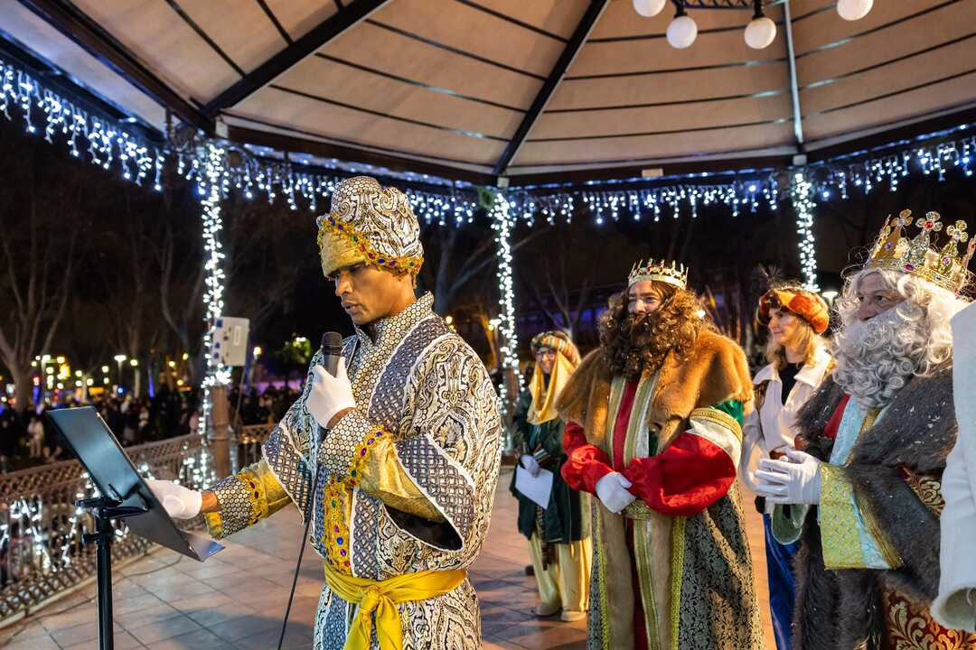 La Gran Cabalgata de Reyes de Pozuelo distribuirá 10 toneladas de dulces.