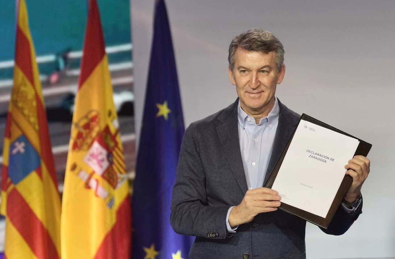 Feijóo demanda un nuevo comienzo en la financiación regional y se opone a los acuerdos bilaterales con el Ministerio de Hacienda.