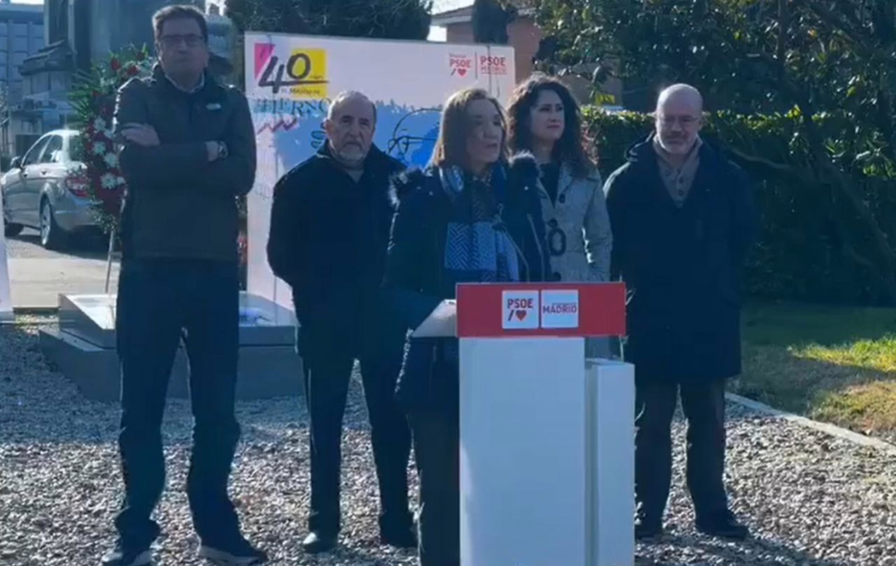 El PSOE rinde homenaje a Tierno Galván en el 40 aniversario de su fallecimiento.
