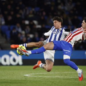 El Atlético de Madrid empata con la Real Sociedad y se distancia de los puestos de arriba.
