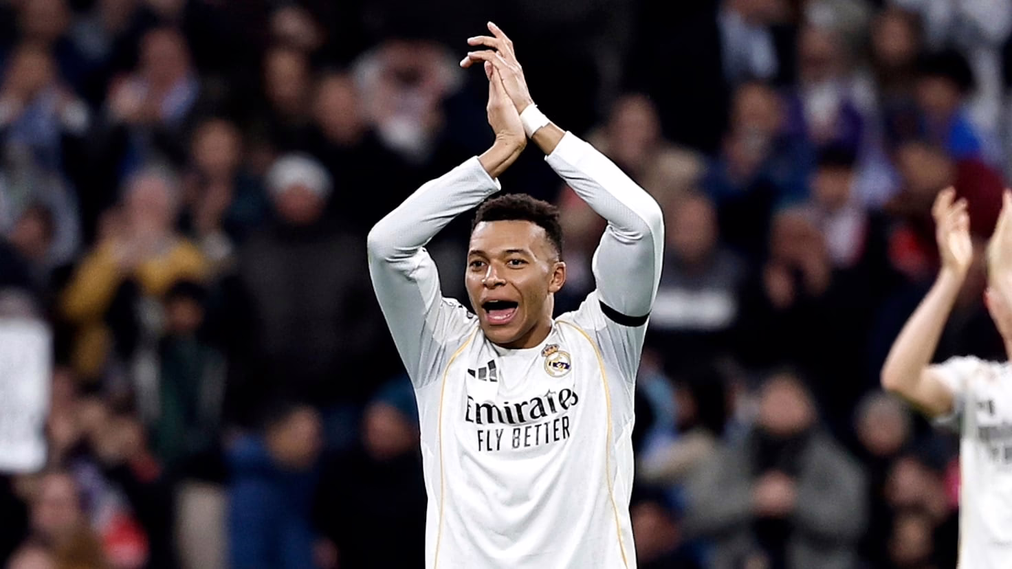 Mbappé persigue a Cristiano.