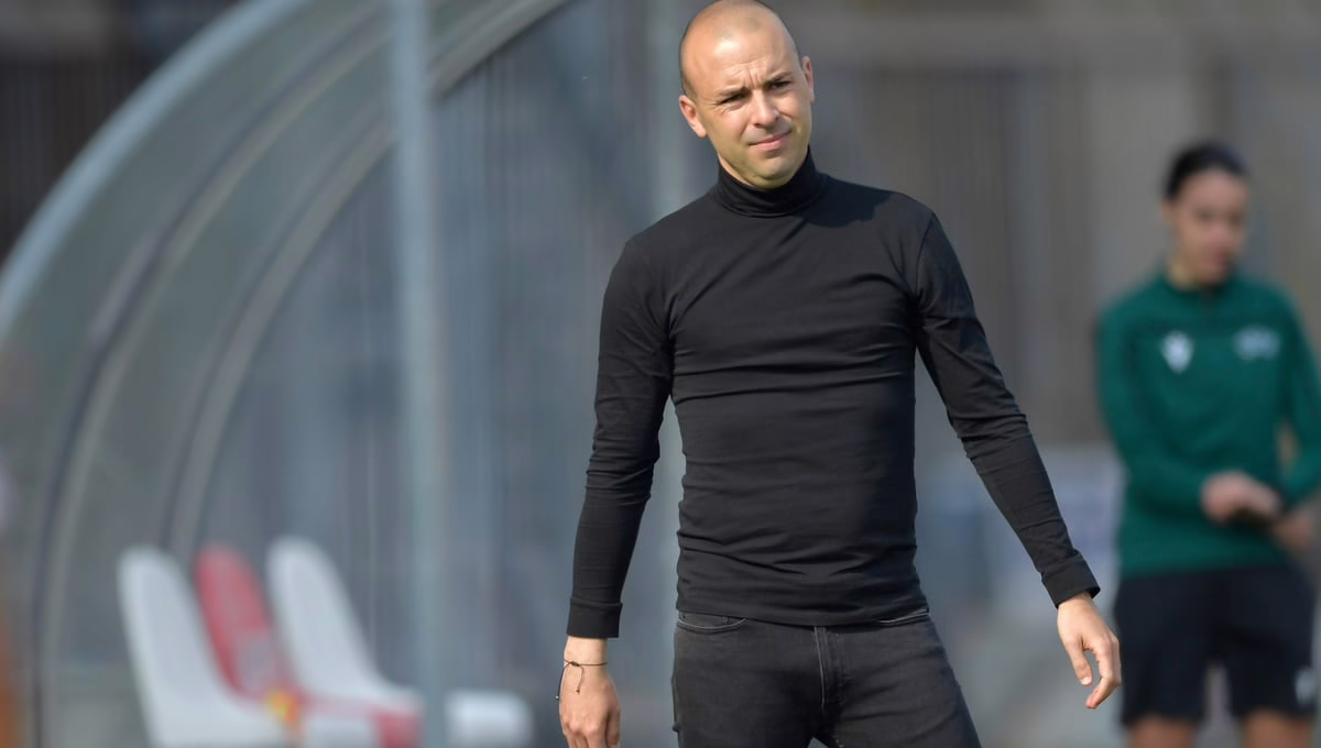Sánchez Vera, destacado entrenador español, regresa a la Liga F.