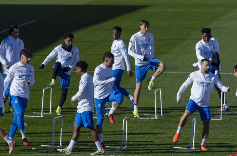 El Real Madrid aspira a mantenerse entre los primeros ocho lugares de la Champions.