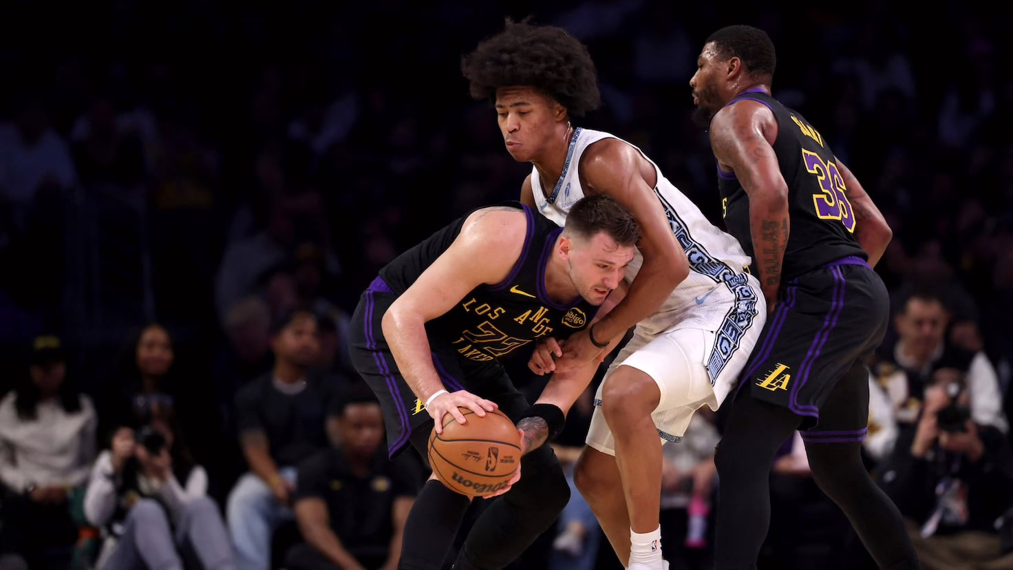 No son solo Doncic y LeBron los que participan en el juego.