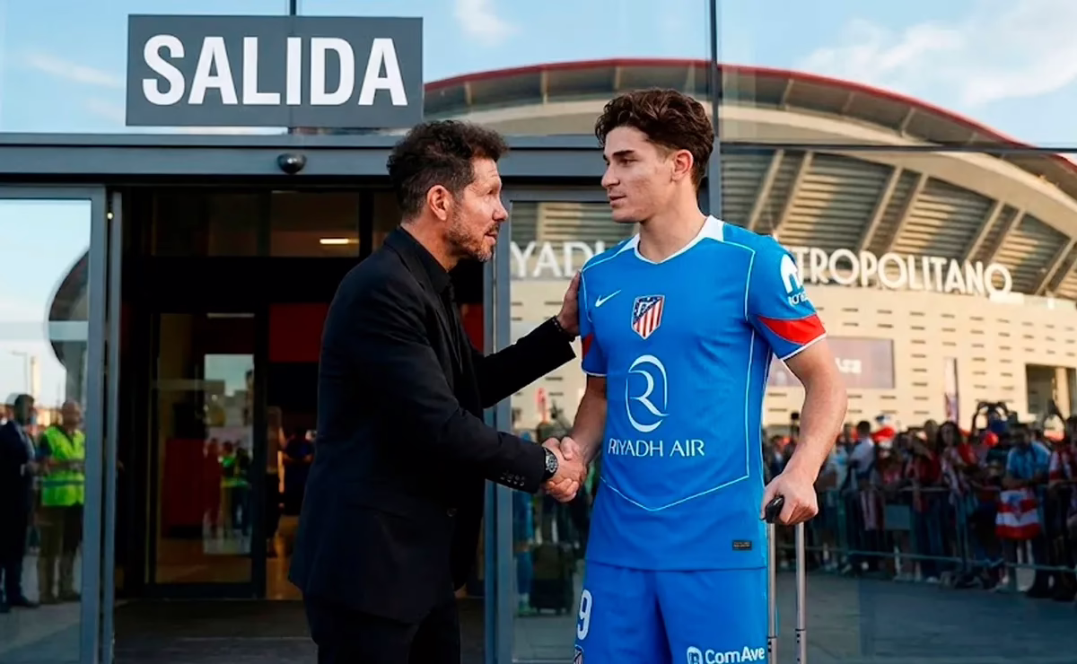 Atlético de Madrid fija su atención en Yuri Alberto como posible reemplazo de Julián Álvarez.