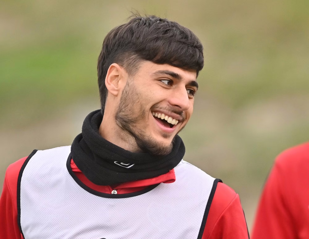 Carlos Martín finaliza sus primeras sesiones de entrenamiento con el Rayo Vallecano.
