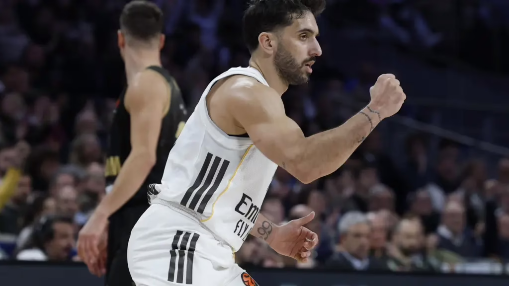 El Real Madrid logra su sexta victoria seguida en la Euroliga al superar al Mónaco en la primera mitad.