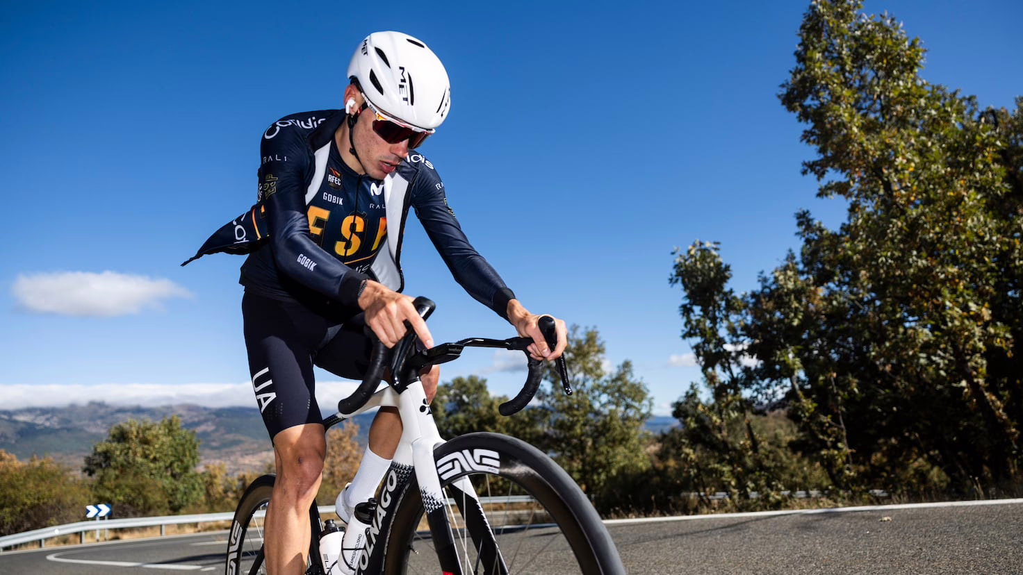 Los 29 ciclistas españoles en el World Tour de 2026