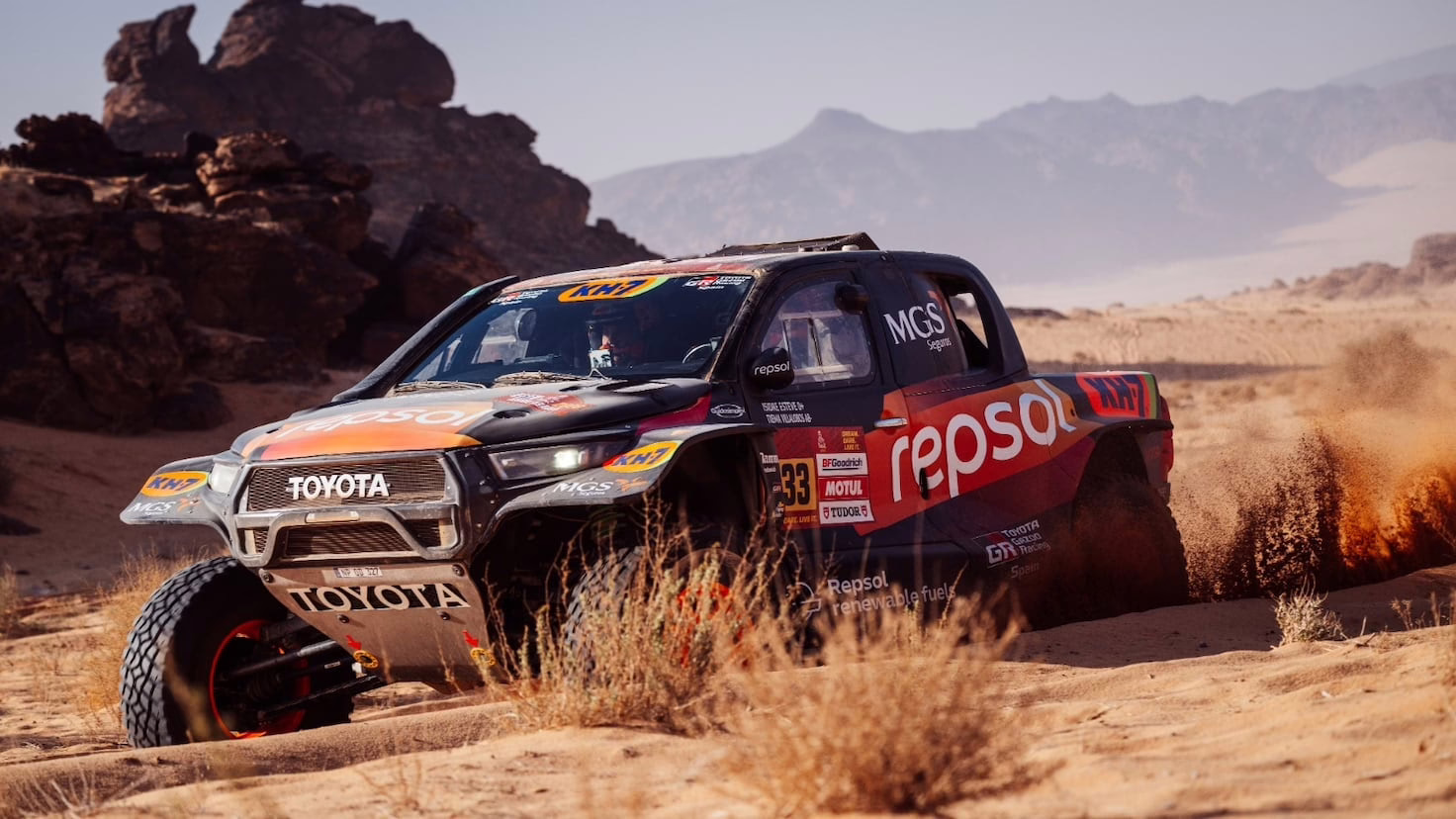 Un terrible accidente culmina la participación de Isidre Esteve en el Dakar.