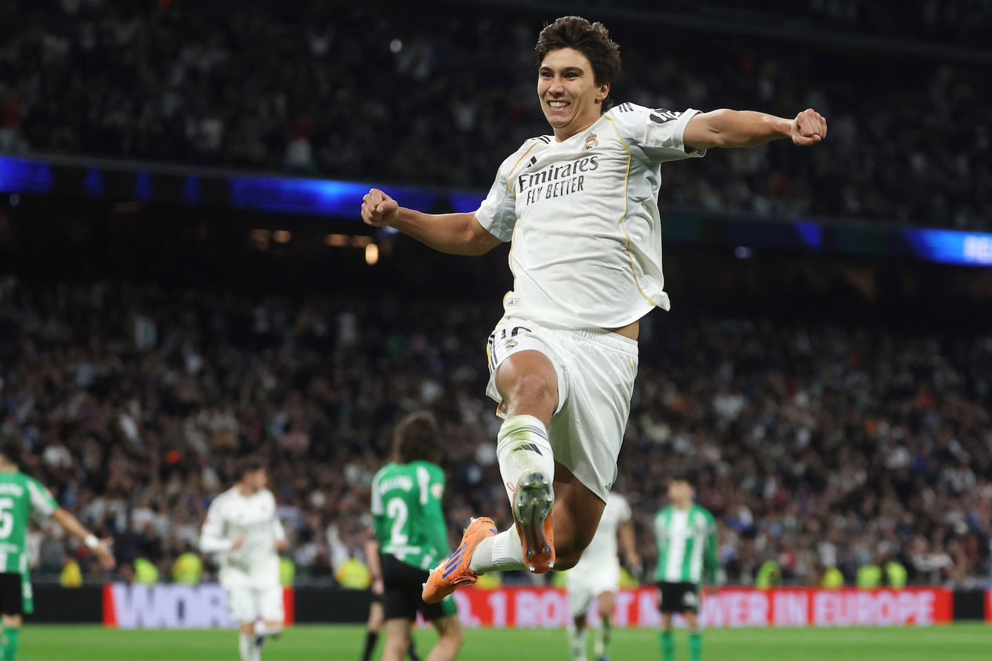 Barcelona y Real Madrid se presentan como los principales candidatos para la final de la Supercopa.