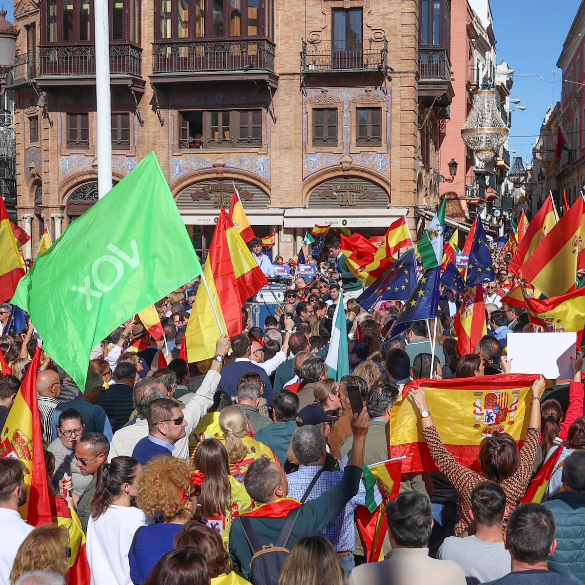 España se inclina hacia la derecha (más allá de las elecciones): la transformación discreta de la opinión pública | El PAÍS Exprés