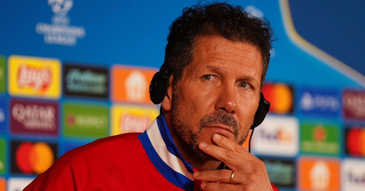 Simeone asegura que no hay "ninguna" controversia con Mateu Alemany respecto a los traspasos en el Atlético de Madrid.