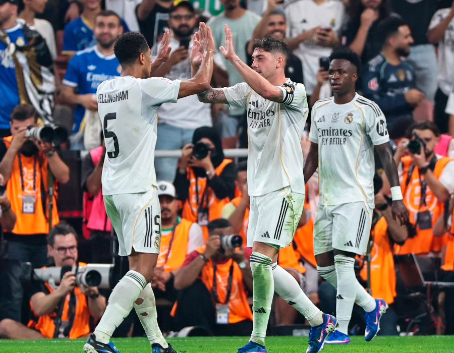 El Real Madrid derrotó 2-1 al Atlético de Madrid y se medirá ante el Barcelona en la final de la Superliga, según Diario Deportes.